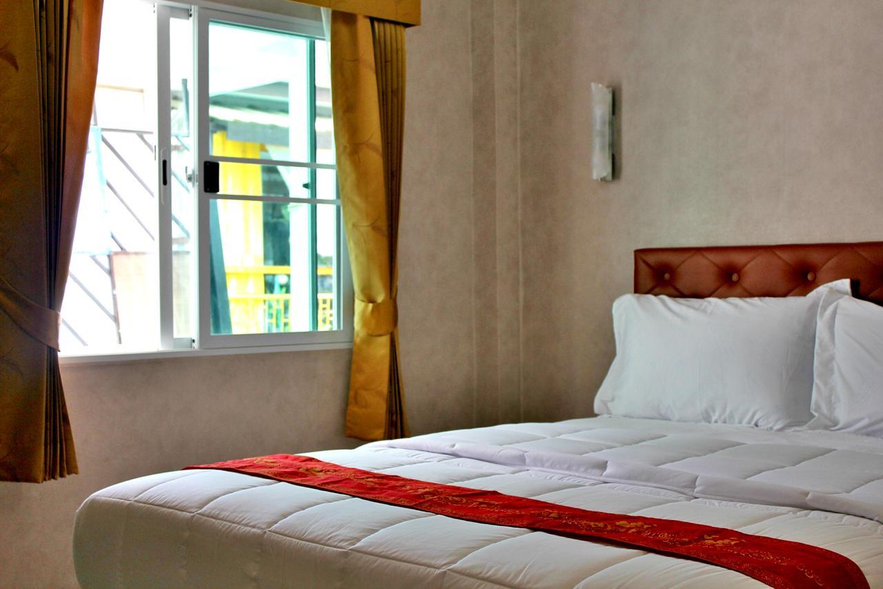 Everest Boutique Hotel Bangkok Exterior photo