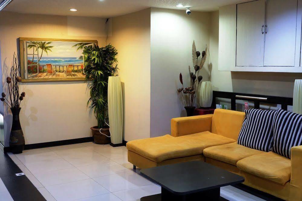 Everest Boutique Hotel Bangkok Exterior photo